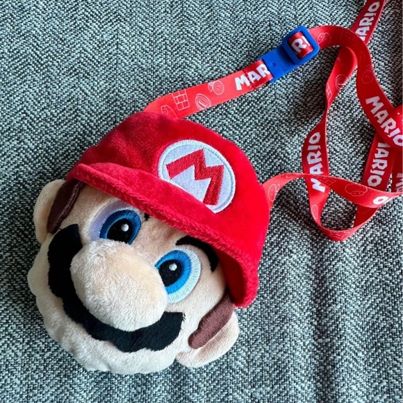Kids Super Mario World Bag- Limited Edition bought from Nintendo World Japan - Picture 1 of 3